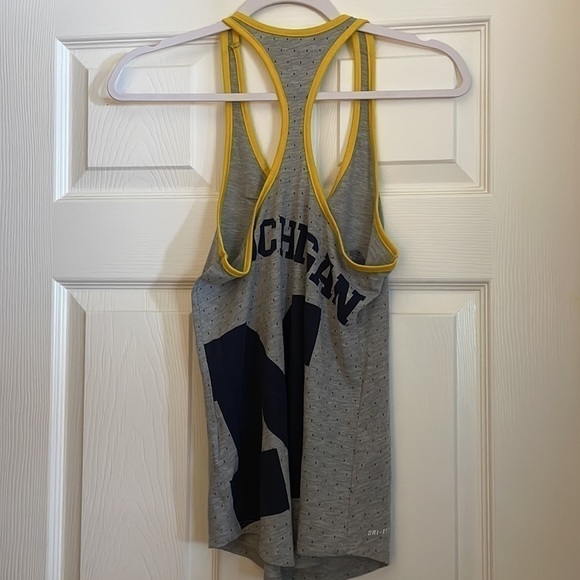 𝅺NIKE Collegiate Michigan Tank Top - Gray/Blue/Yellow - Small - Picture 8 of 9